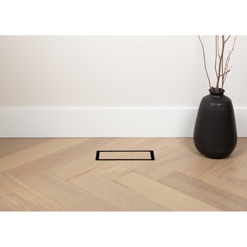 Luxe – Flush Floor Vent Matte Black 4×14